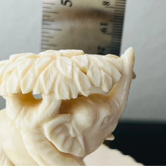 Indian Carved Container Box Animal Motifs and Elephant Finial Signed - Picture 9 of 17